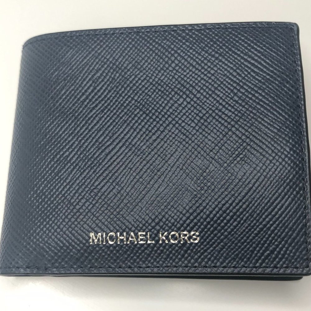 AUTH MK Navy Blue Wallet w/passcase